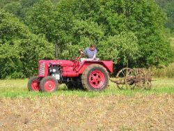 traktor ZETOR 25 -  plně renovovaný - zvětšit fotografii