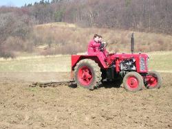 traktor ZETOR 25 -  plně renovovaný