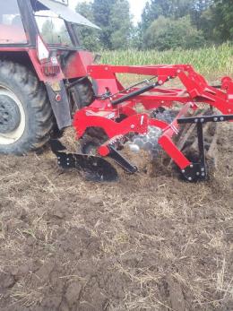 Zetor 8145 + diskový podmítač 2,5m Strumyk