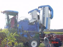 Sklízeč vína New Holland Braud SB 58