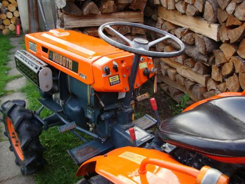 Malotraktor Kubota Model: B7000 4x4 - Malotraktor Kubota Model: B7000 ...