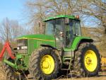 John Deere 7600