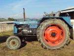 traktor Zetor 25