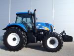 Kolový traktor New Holland T8020