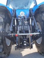 Kolový traktor New Holland T8020