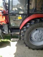 Kolový traktor Bělorus 922.4 s nakladačem 