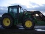 John Deere 6920 s celnim nakladacem