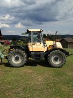 Senážní vůz Krone + traktor JCB Fastrac