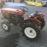  Japonský traktor YANMAR 1300D