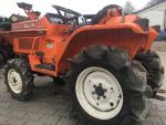 Traktor Kubota B1-14, s výkonem 14 Hp, 4x4