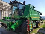 Sklízecí mlátička John Deere