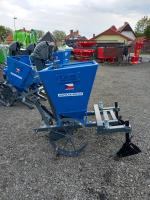 Jednořádkový sazeč brambor CZAGRO machinery vhodný i za malotraktor