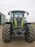 CLAAS AXION 830