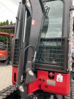 Bagr Crona CR XN 28 Yanmar, hmotnost 2610 kg