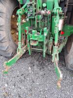 Kolový traktor John Deere