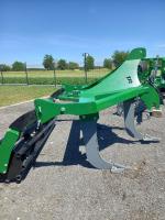 hloubkový podrývací kypřič EuroMasz GZ 210/3